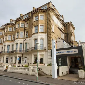 the-imperial-hotel-brighton-and-hove.brighton-hotels-england.com/